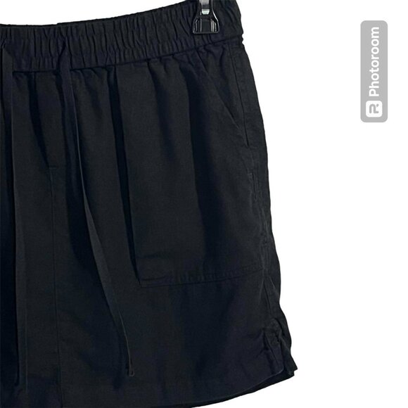 Old Navy Black stretchy waistband skirt with‎ lace & pockets Size Small - Picture 2 of 8